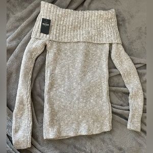 Hollister Women’s Chunky Knit Off The Shoulder S